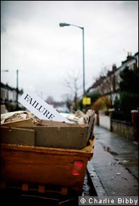A trash bin depicting 'failure'